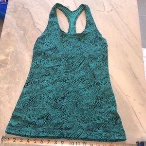 Lululemon Cool Razorback tank green & black